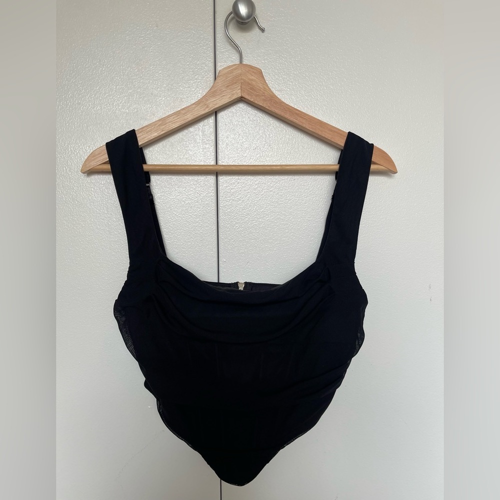 Elegant Black Crop Top - Picture 7 of 9